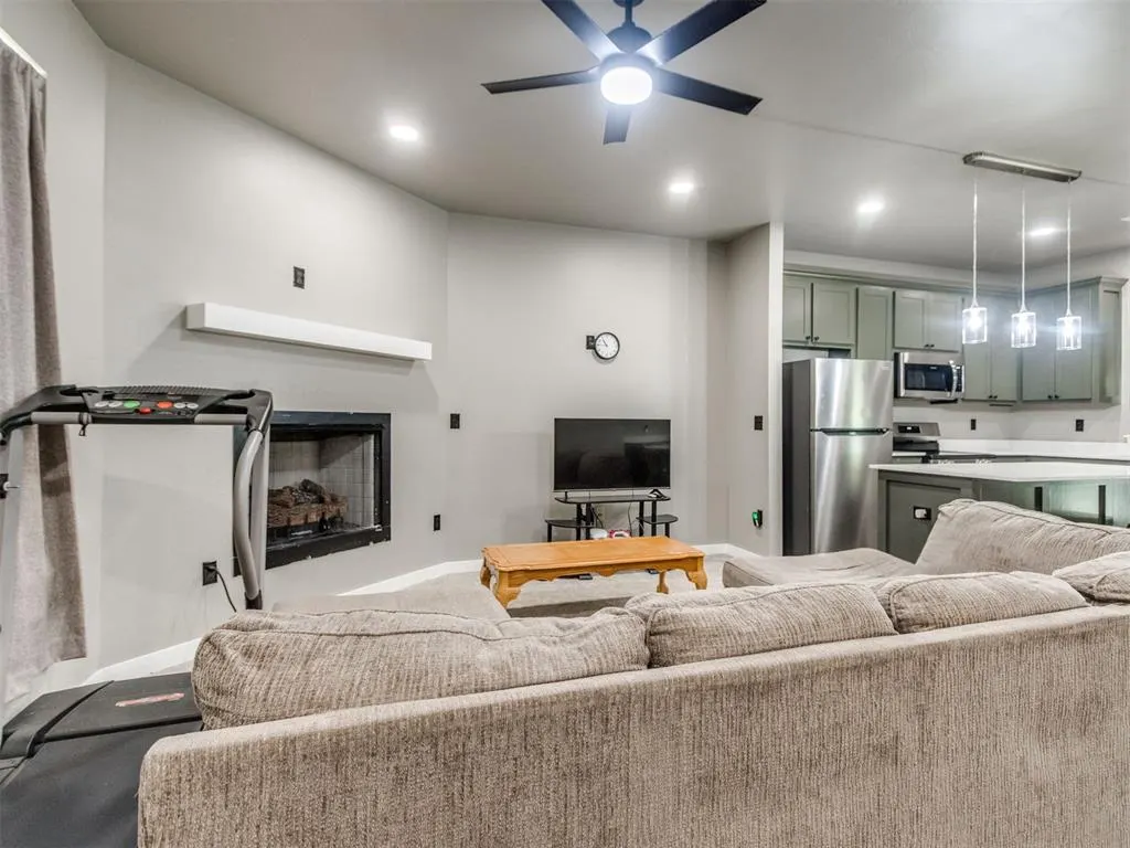 Photo 7 — 605 W Franklin Street, Shawnee, OK 74804