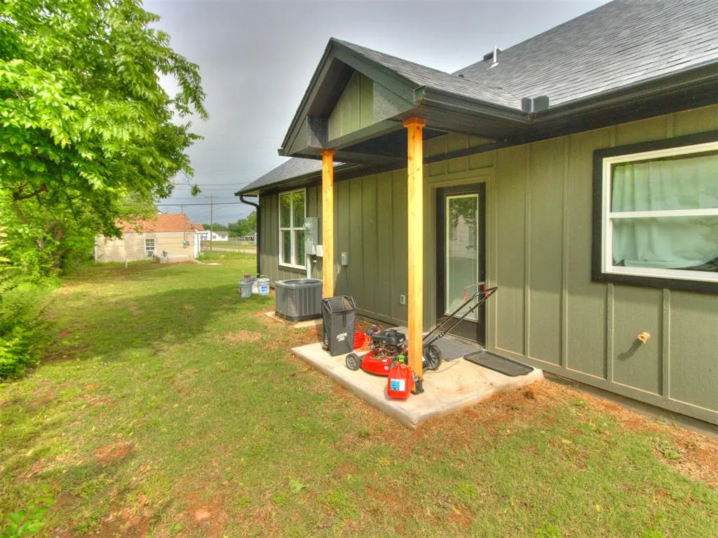 Photo 32 — 605 W Franklin Street, Shawnee, OK 74804