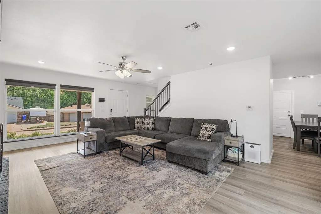 Photo 9 — 2912 Willow Creek Drive, Norman, OK 73071