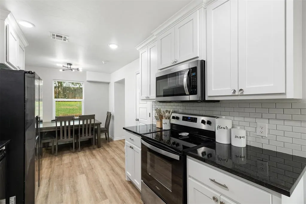 Photo 11 — 2912 Willow Creek Drive, Norman, OK 73071
