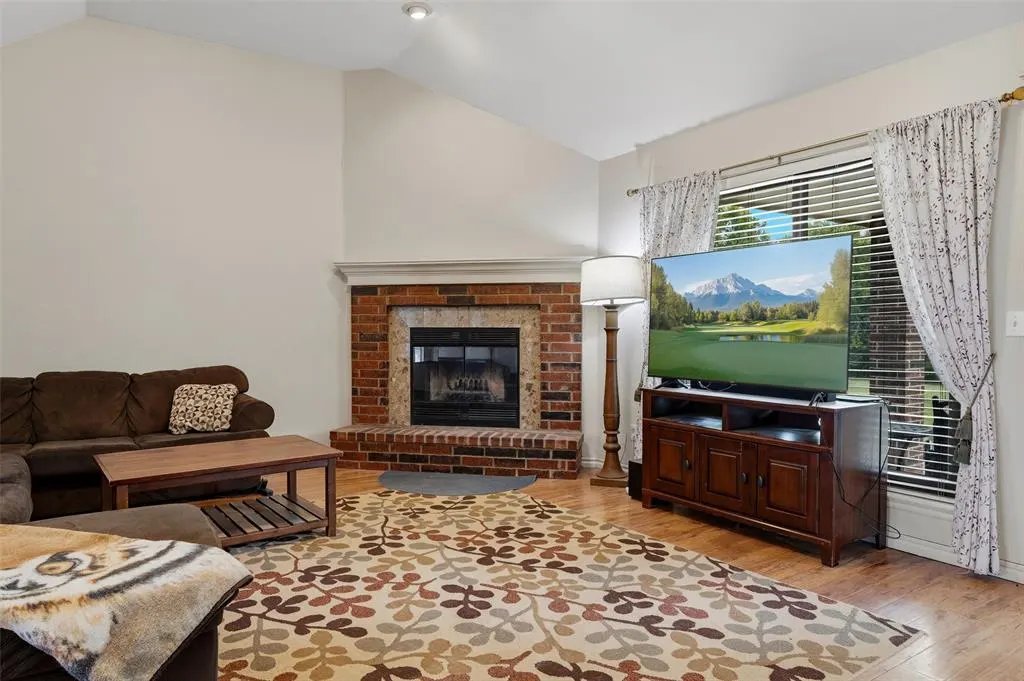 Photo 8 — 10000 Hunters Way, Edmond, OK 73034