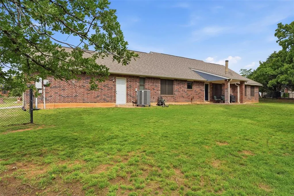 Photo 35 — 10000 Hunters Way, Edmond, OK 73034