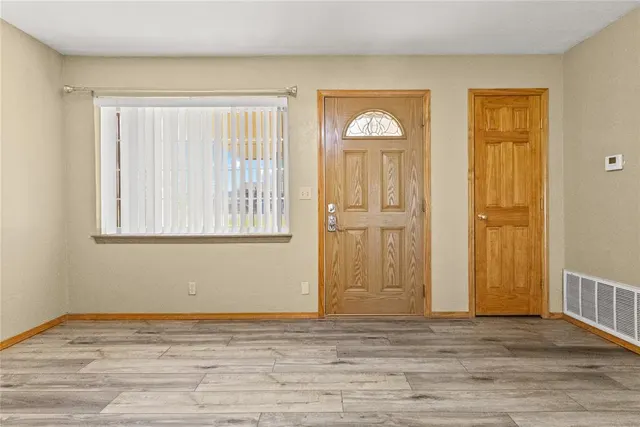 Photo 4 — 609 W 10th Street, Cordell, OK 73632
