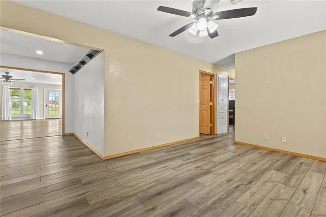 Photo 5 — 609 W 10th Street, Cordell, OK 73632