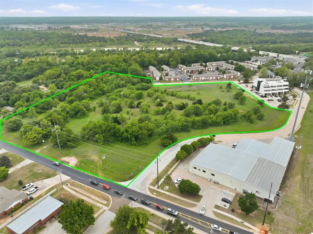 Photo 2 — 1 SW Van Buren Street, Norman, OK 73072