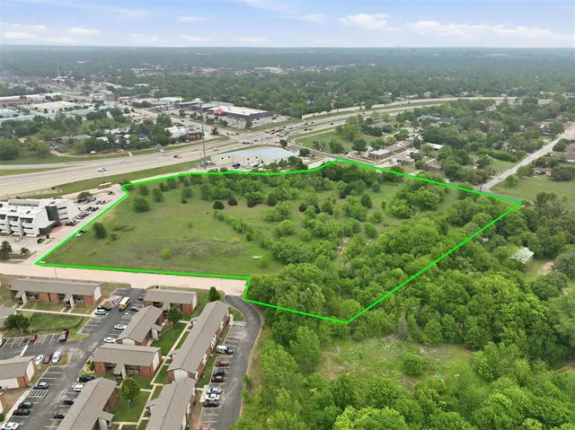 Photo 3 — 1 SW Van Buren Street, Norman, OK 73072