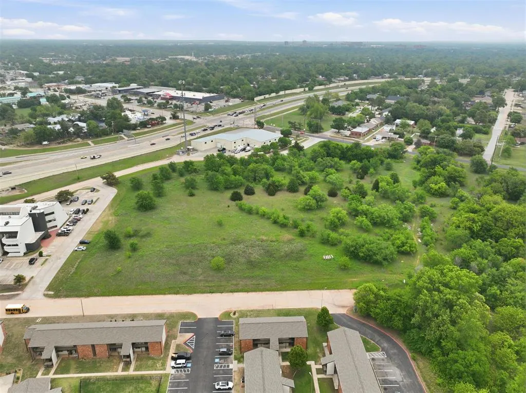 Photo 5 — 1 SW Van Buren Street, Norman, OK 73072