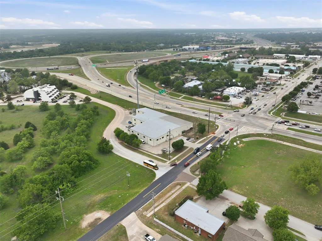 Photo 10 — 1 SW Van Buren Street, Norman, OK 73072