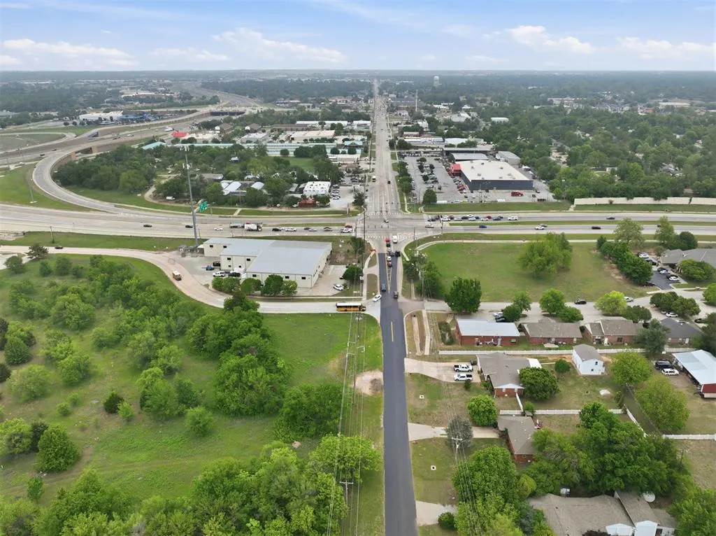 Photo 11 — 1 SW Van Buren Street, Norman, OK 73072