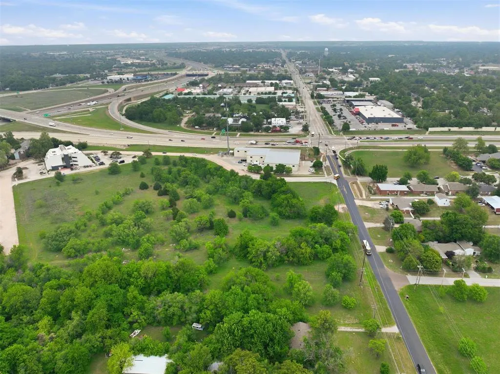 Photo 12 — 1 SW Van Buren Street, Norman, OK 73072