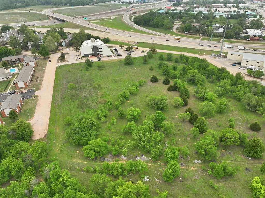 Photo 13 — 1 SW Van Buren Street, Norman, OK 73072