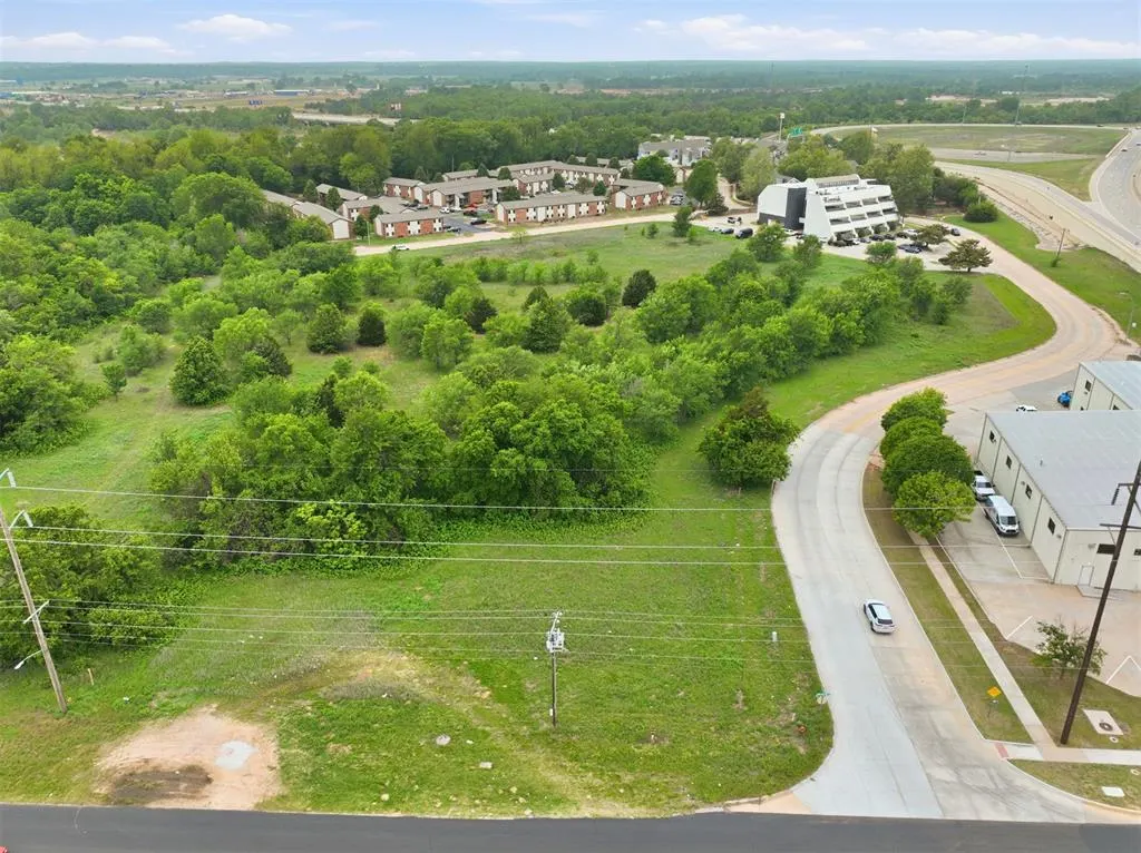 Photo 16 — 1 SW Van Buren Street, Norman, OK 73072
