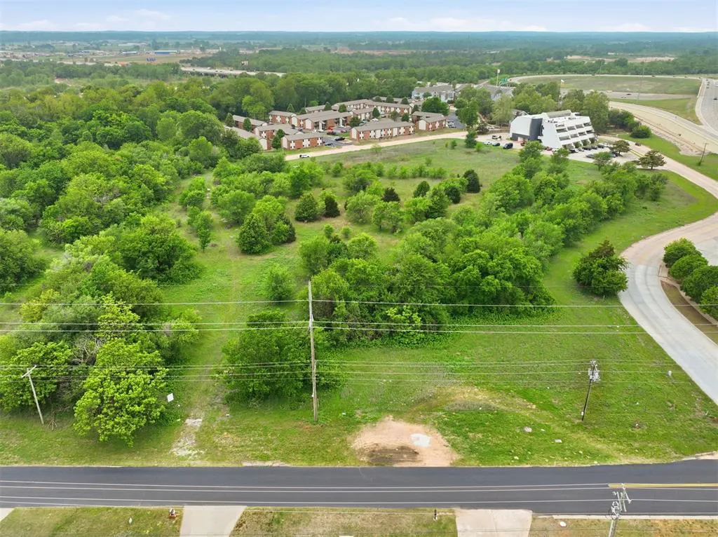 Photo 18 — 1 SW Van Buren Street, Norman, OK 73072