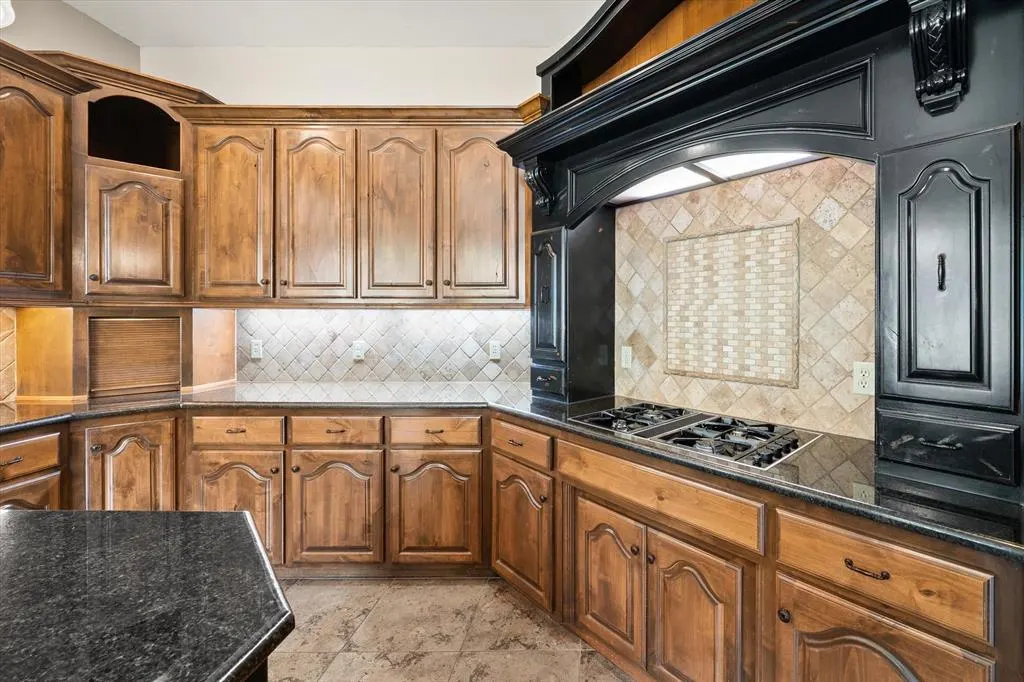Photo 16 — 525 Celtic Court, Edmond, OK 73025
