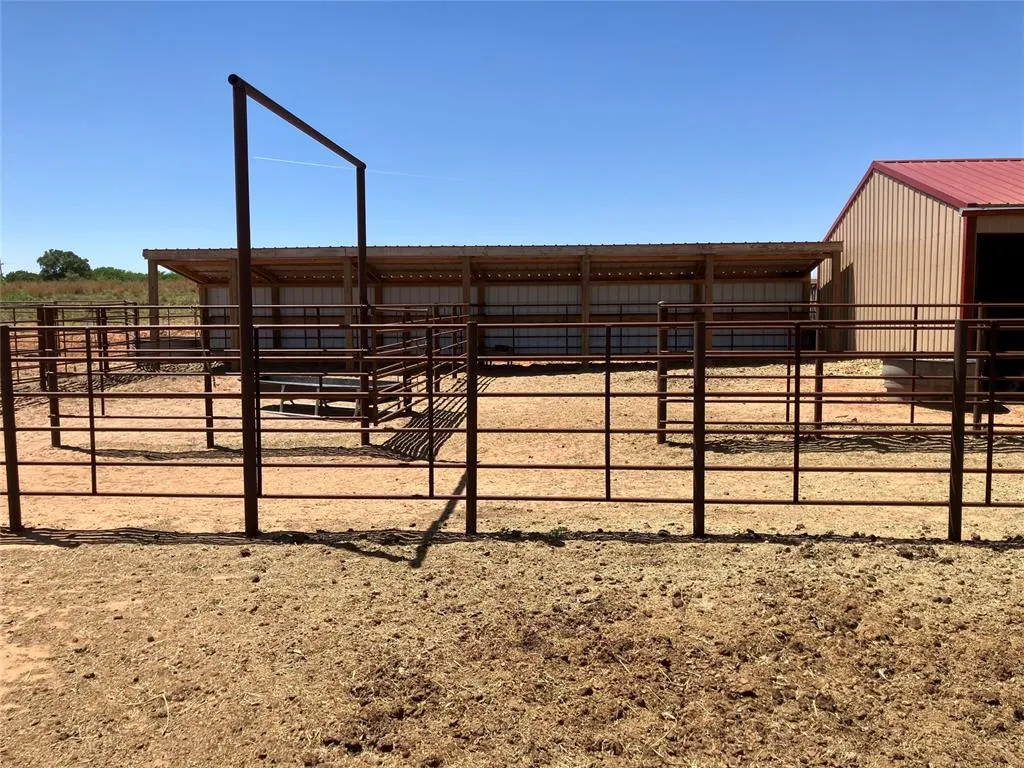 Photo 3 — 17920 E 1150 Road, Sayre, OK 73662