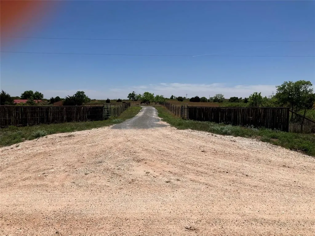 Photo 4 — 17920 E 1150 Road, Sayre, OK 73662