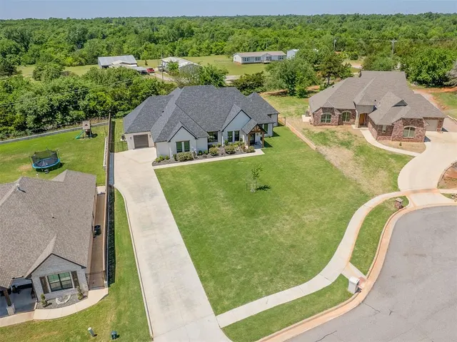 Photo 4 — 10609 Quail Reserve Road, Oklahoma City, OK 73173