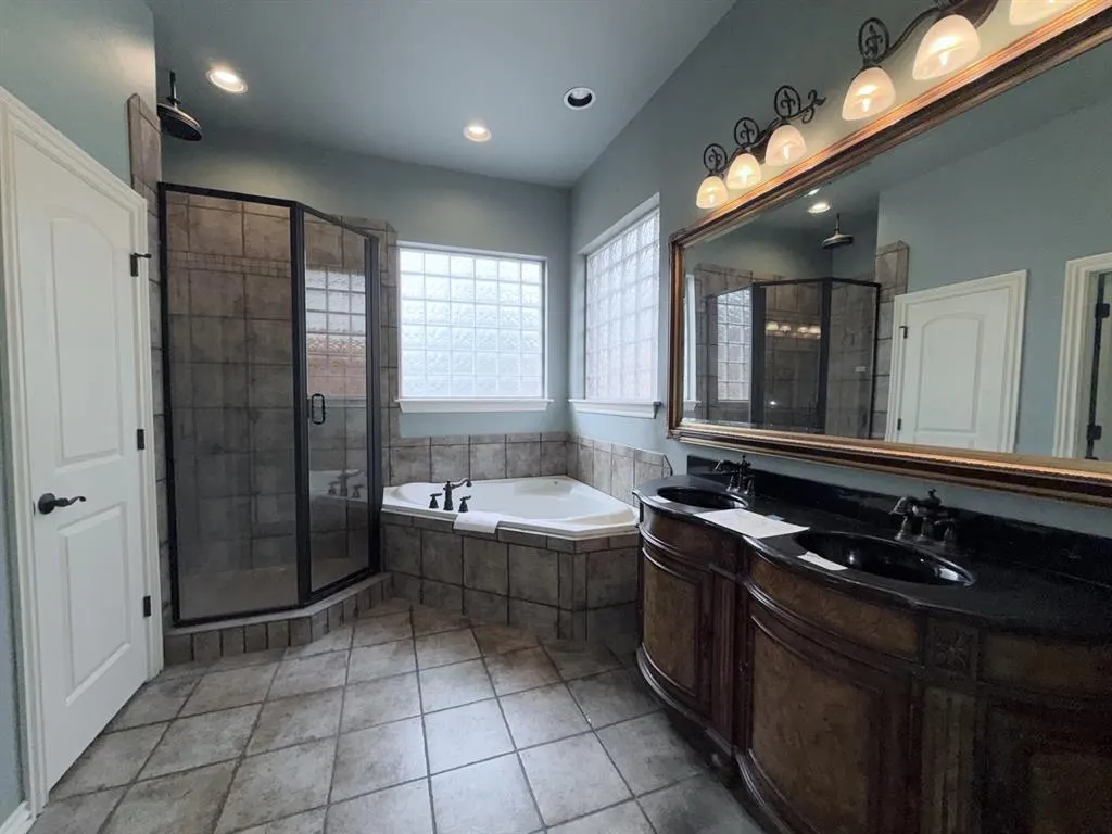 Photo 14 — 2704 SW 136th Street, Oklahoma City, OK 73170