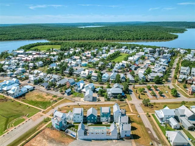 Photo 3 — 51 Lower Greenway A, Carlton Landing, OK 74432