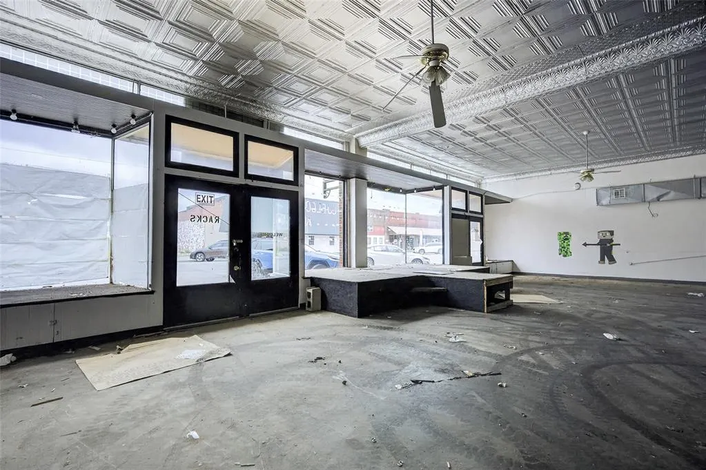 Photo 11 — 8 E Main Street, Carnegie, OK 73015