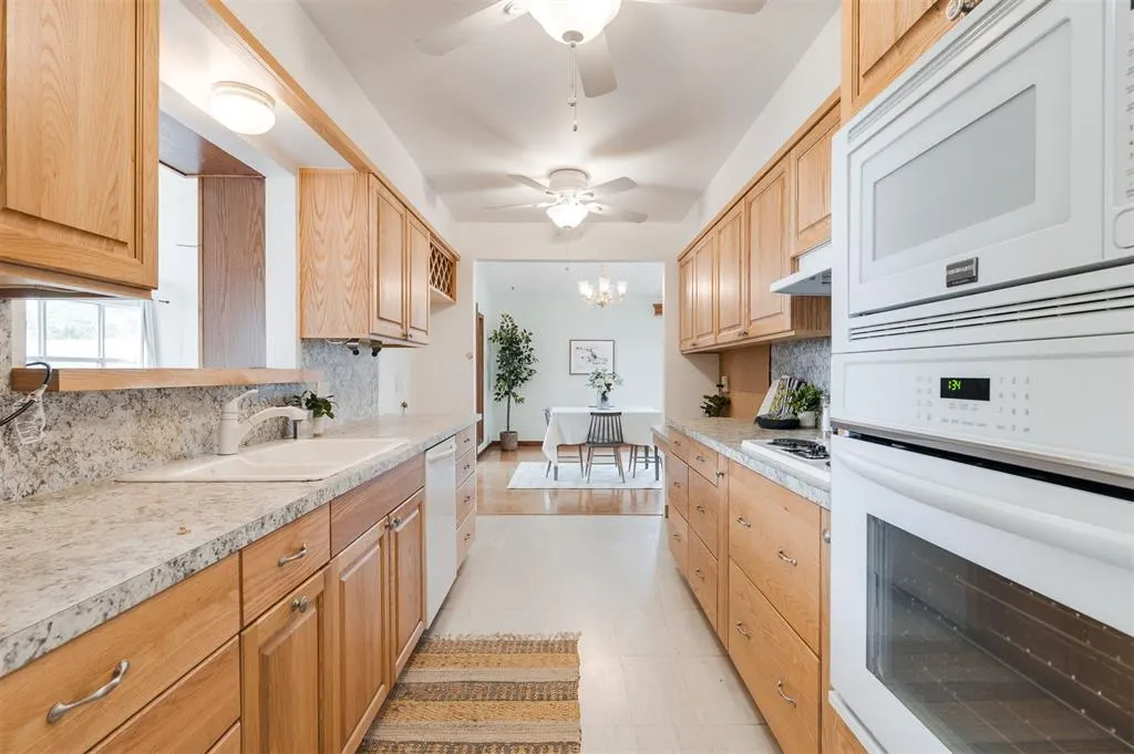Photo 8 — 5509 NW 65th Street, Warr Acres, OK 73132