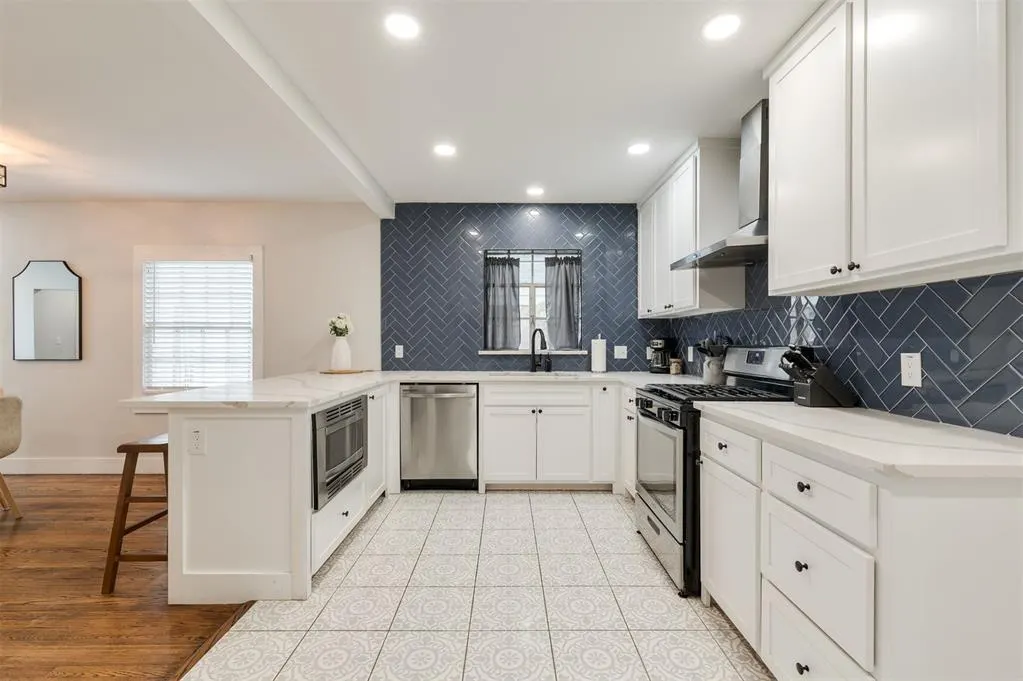 Photo 8 — 2237 NW 30th Street, Oklahoma City, OK 73112