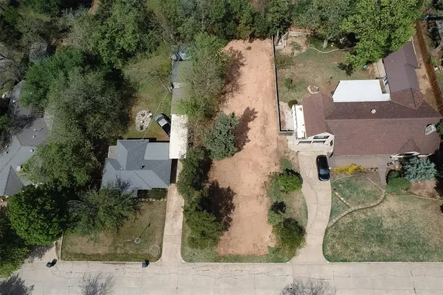 Photo 3 — 617 NW 45th Street, Oklahoma City, OK 73118