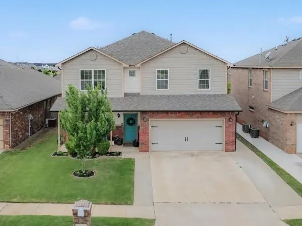 Front exterior — 19433 Vista Avenue, Edmond, OK 73012