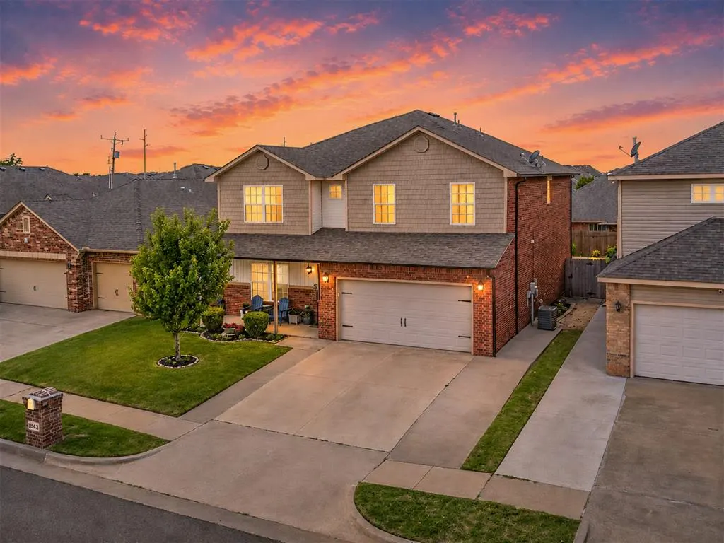 Photo 2 — 19433 Vista Avenue, Edmond, OK 73012