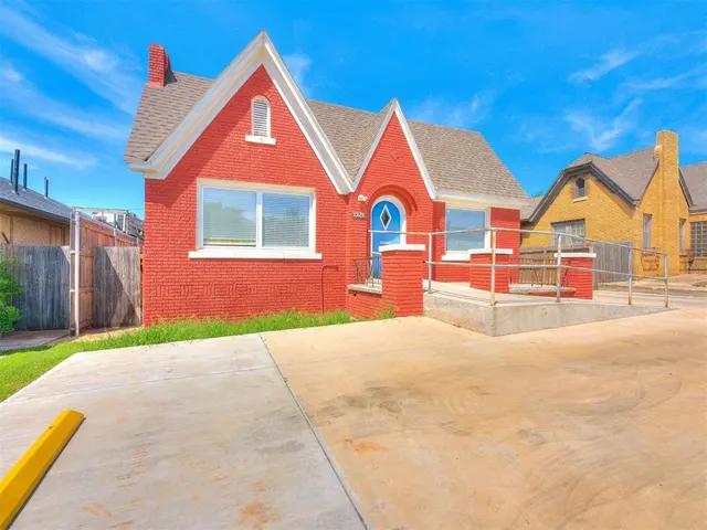 Photo 2 — 1929 NW 23rd Street, Oklahoma City, OK 73106