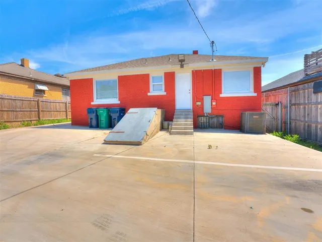 Photo 4 — 1929 NW 23rd Street, Oklahoma City, OK 73106