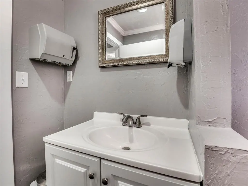 Photo 37 — 1929 NW 23rd Street, Oklahoma City, OK 73106