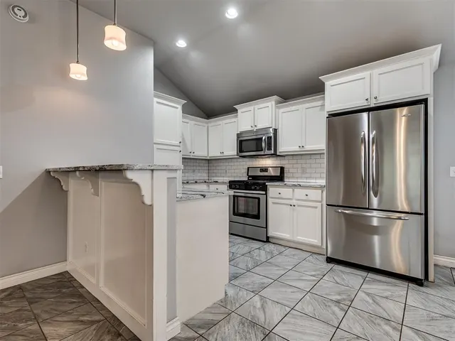 Photo 5 — 3304 Eaglerock Lane, Norman, OK 73069