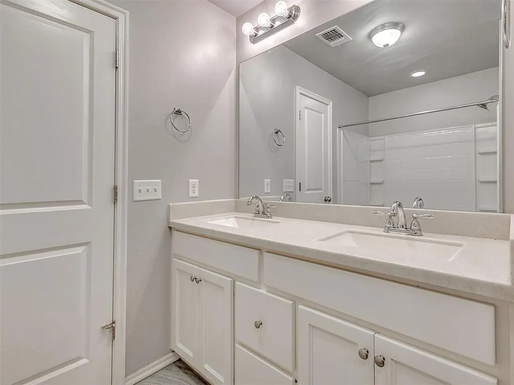 Photo 13 — 3304 Eaglerock Lane, Norman, OK 73069