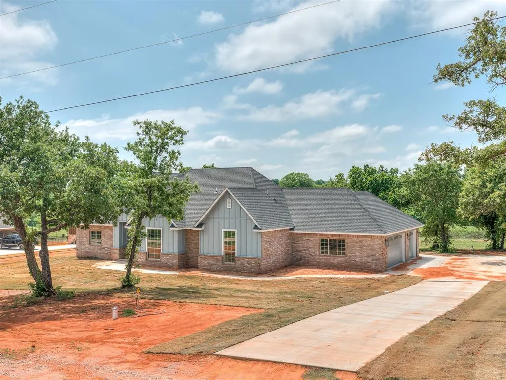 Front exterior — 1228 Jerzee Mae Rd, Blanchard, OK 73010