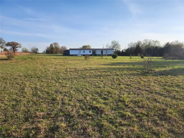 Photo 5 — 42568 Tooley Road, Asher, OK 74826