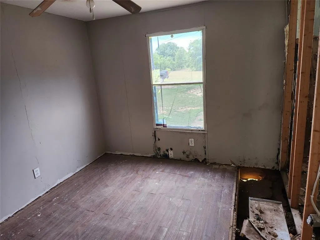 Photo 11 — 42568 Tooley Road, Asher, OK 74826