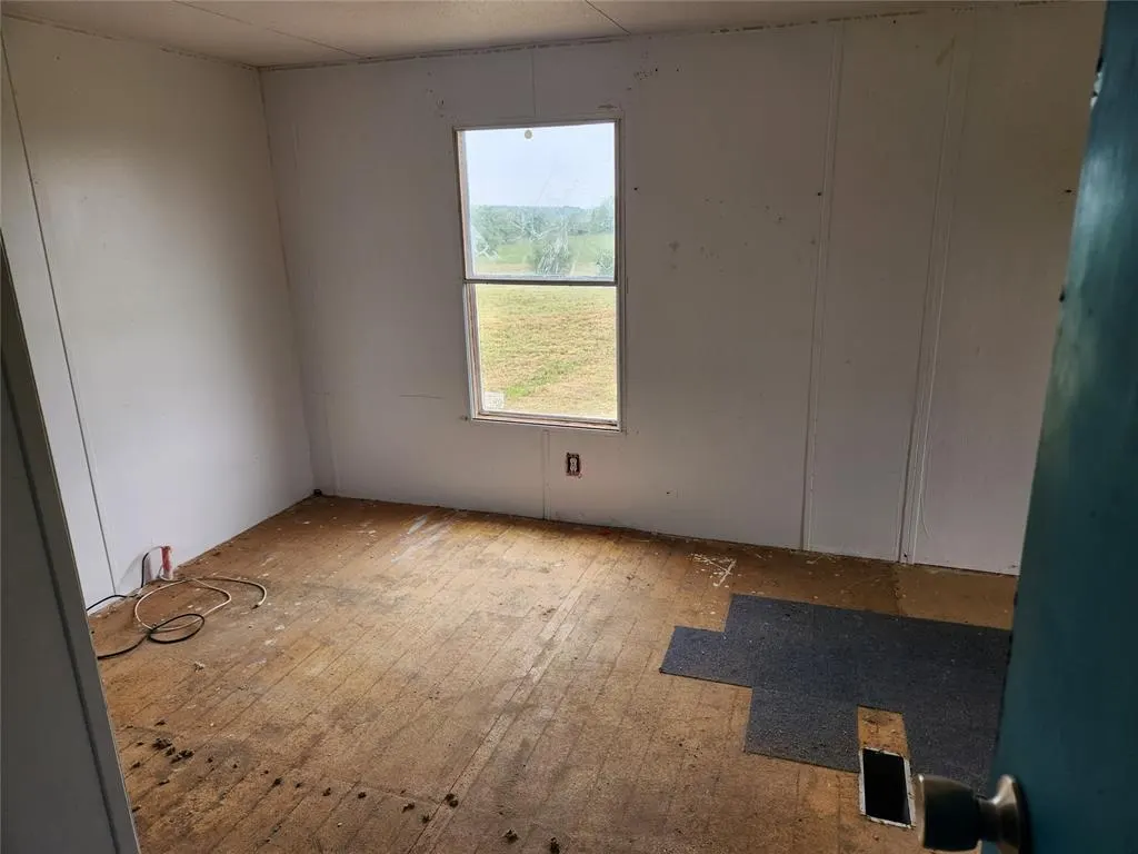 Photo 16 — 42568 Tooley Road, Asher, OK 74826