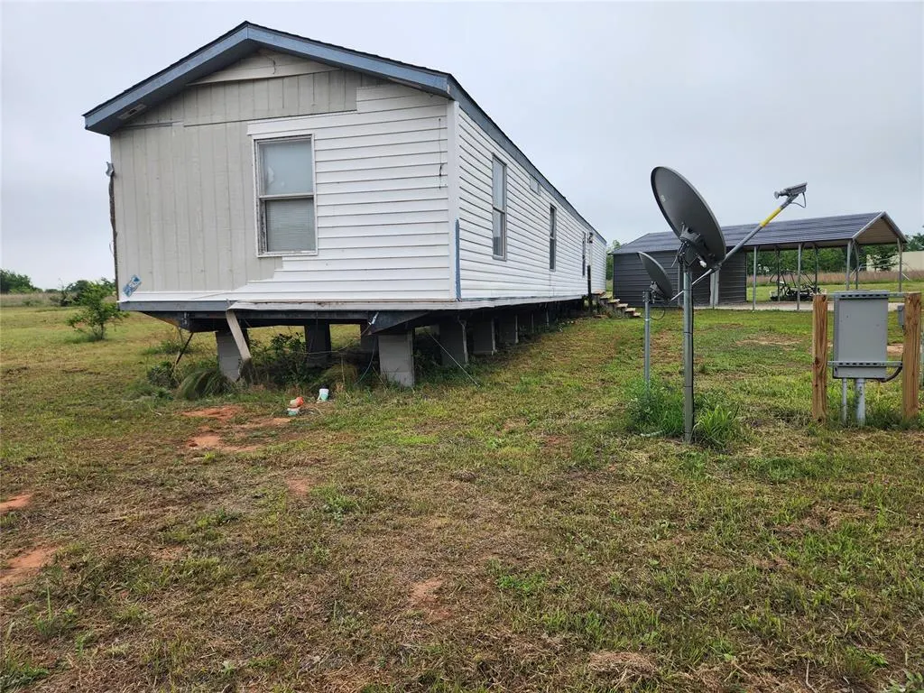 Photo 17 — 42568 Tooley Road, Asher, OK 74826
