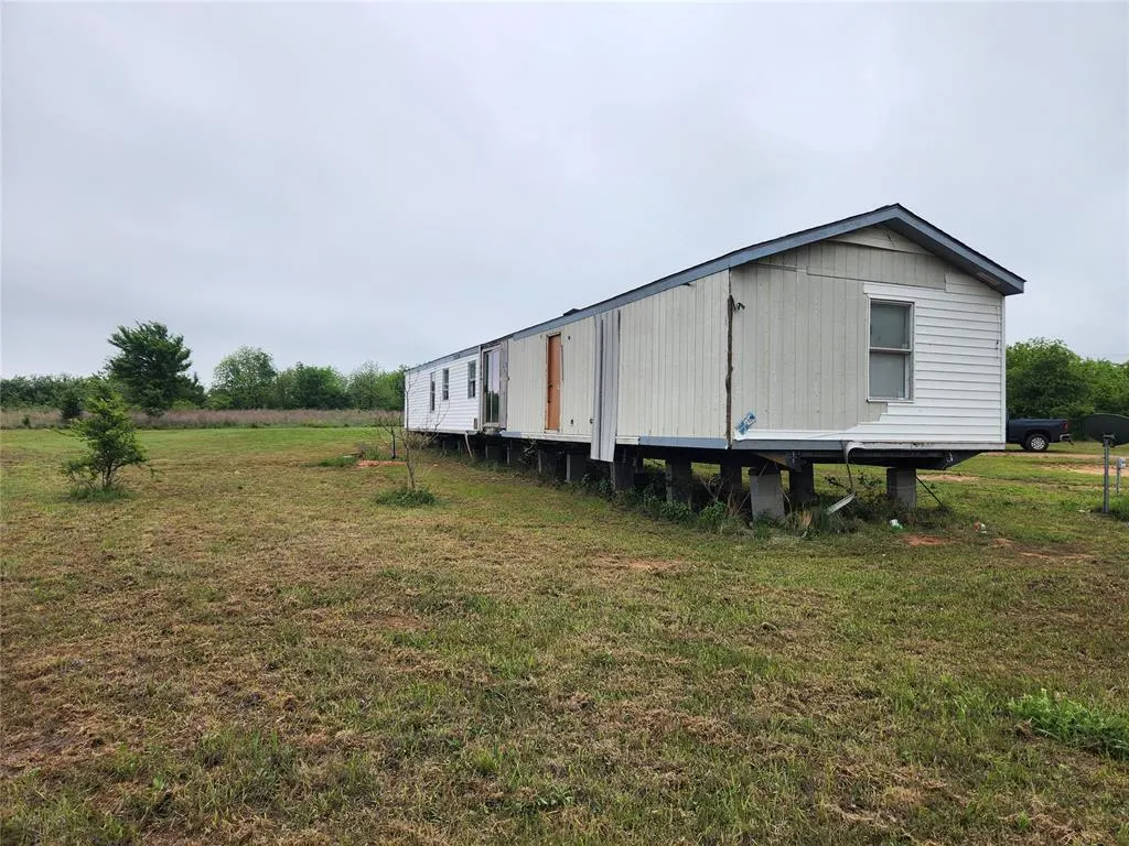 Photo 18 — 42568 Tooley Road, Asher, OK 74826