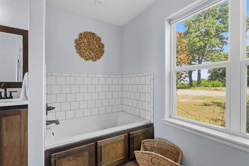 Photo 19 — 24634 E County Road 1560, Maysville, OK 73057