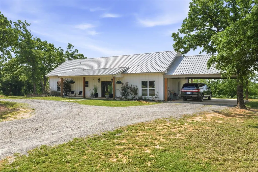 Photo 31 — 24634 E County Road 1560, Maysville, OK 73057