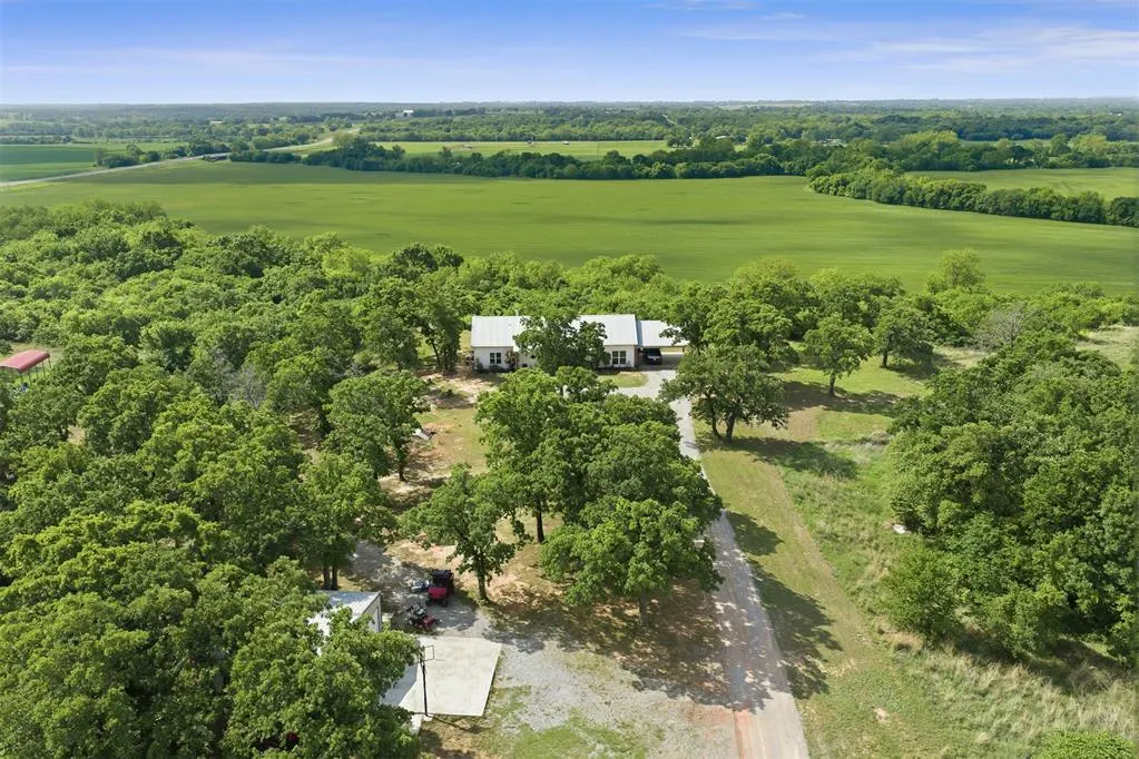 Photo 34 — 24634 E County Road 1560, Maysville, OK 73057