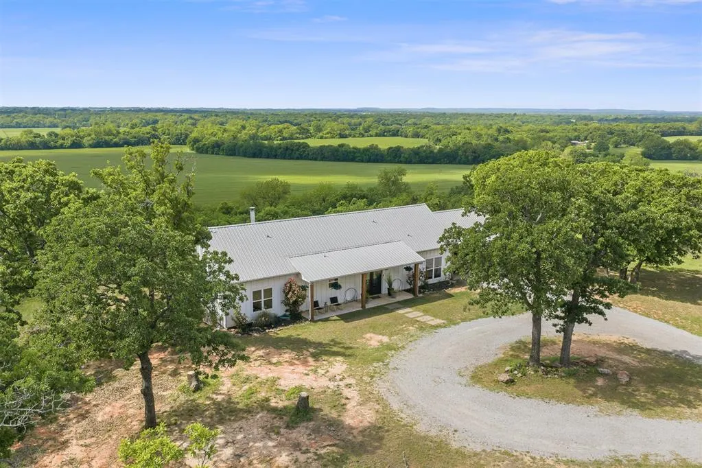 Photo 35 — 24634 E County Road 1560, Maysville, OK 73057