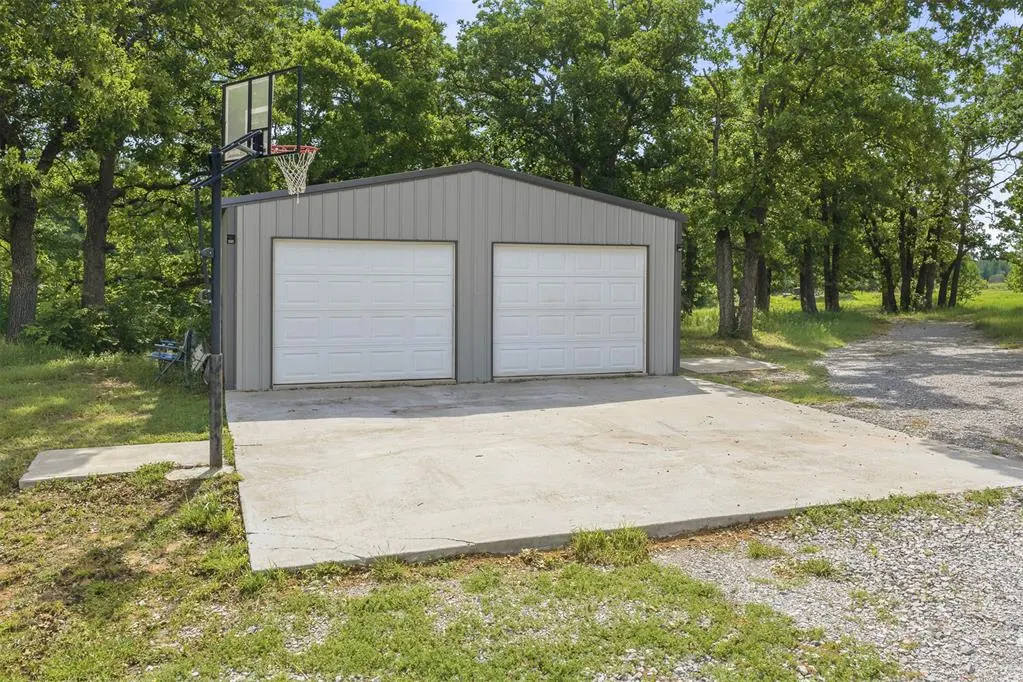 Photo 36 — 24634 E County Road 1560, Maysville, OK 73057