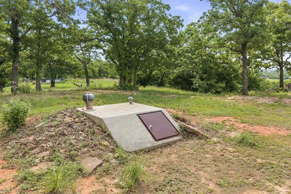 Photo 38 — 24634 E County Road 1560, Maysville, OK 73057