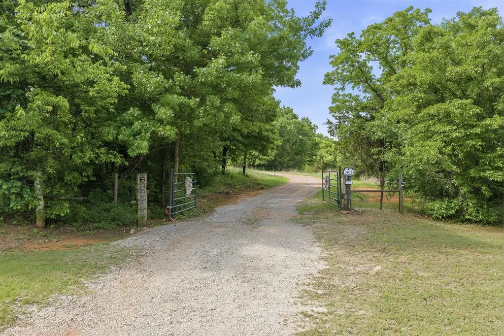 Photo 45 — 24634 E County Road 1560, Maysville, OK 73057