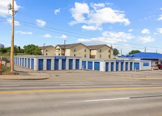 Sold home at 401 W Davis Avenue