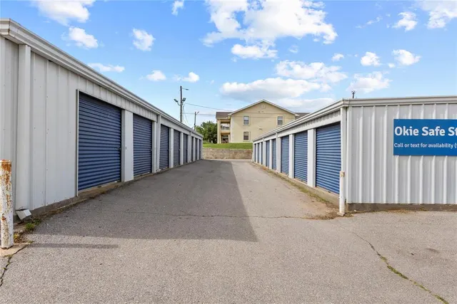 Photo 3 — 401 W Davis Avenue, Weatherford, OK 73096