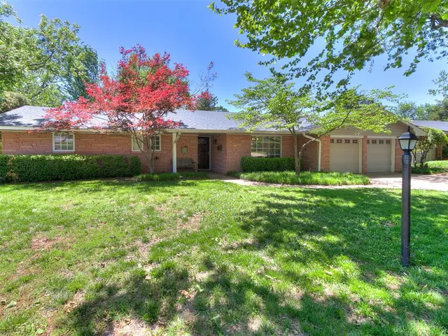 Front exterior — 2626 Chateau Drive, Norman, OK 73069